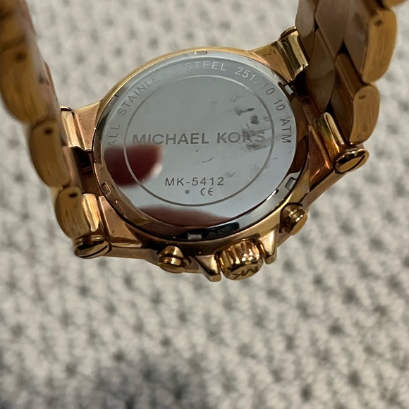 Michael Kors Women’s MK 5412 Dylan Rose Tone Watch - Picture 4 of 7